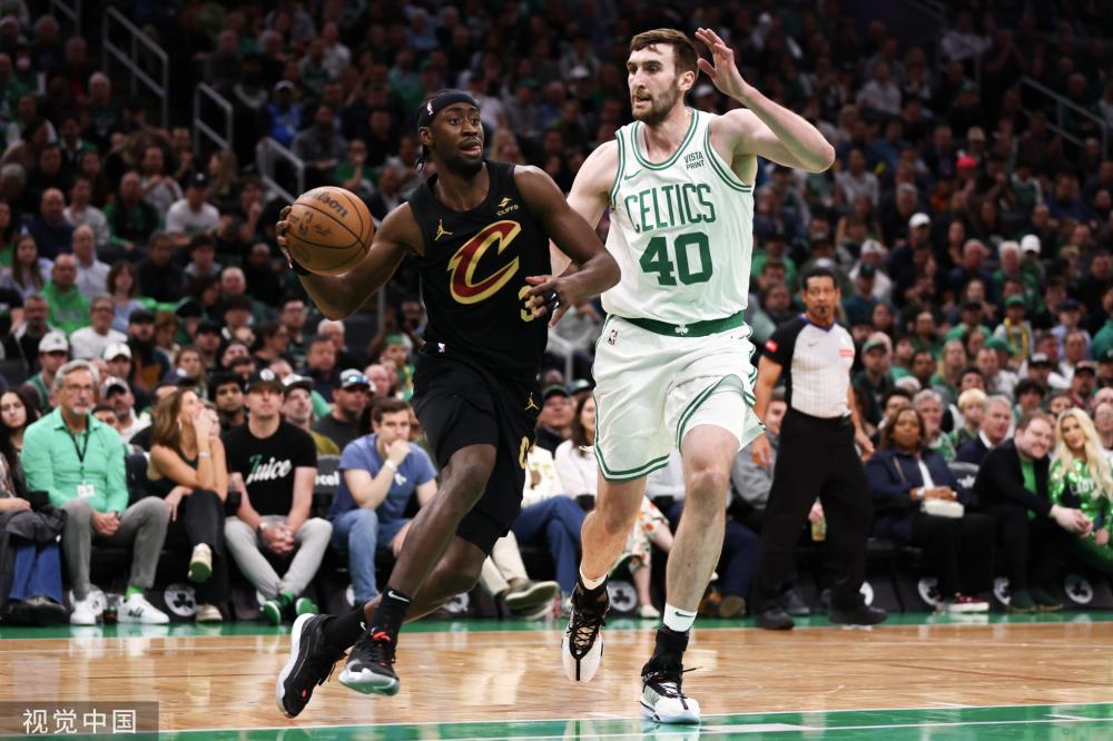 更看到了中 更看到了中